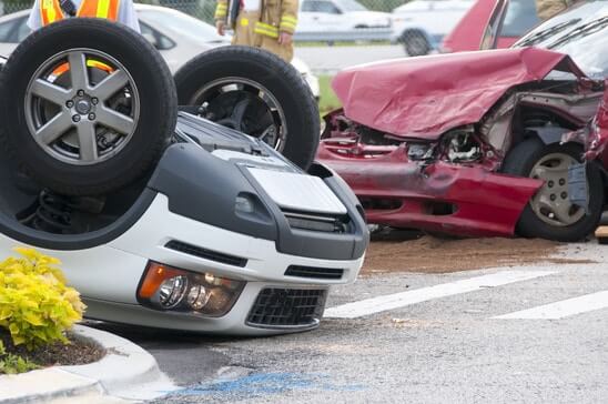 Woman dies in south Omaha single-vehicle crash