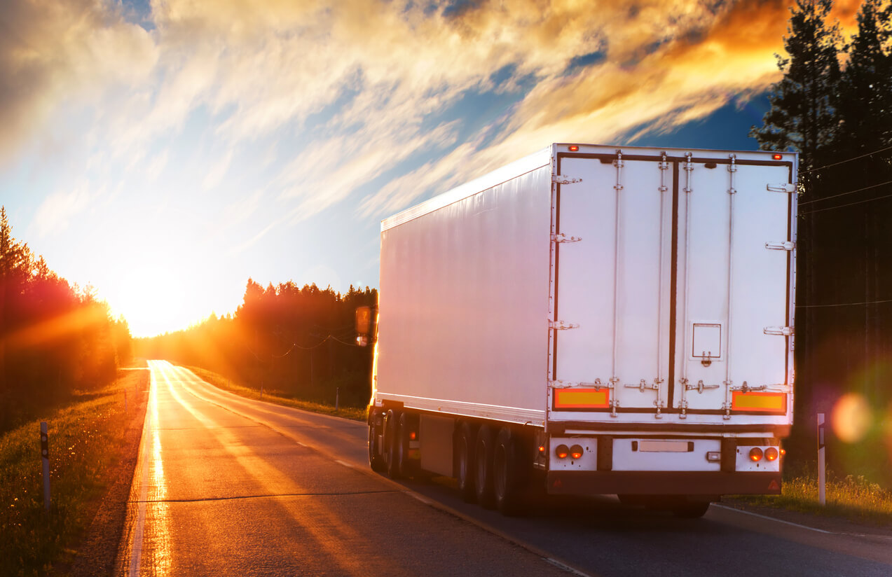 Filing an Injury Claim for Objects Falling Off SemiTrucks in Utah